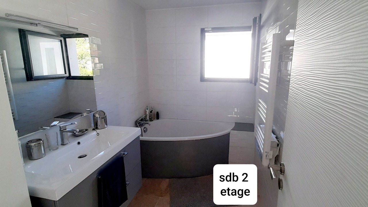 Photo of Bathroom in 12th Arrondissement