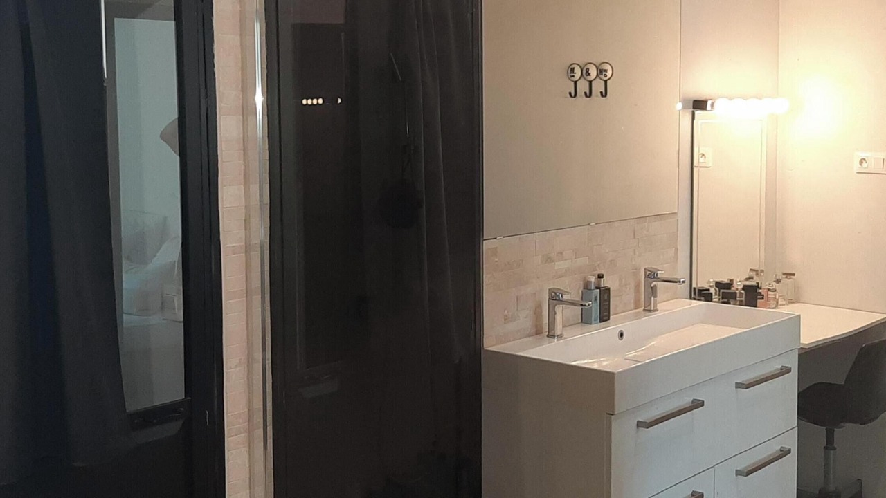Photo of Bathroom in 12th Arrondissement