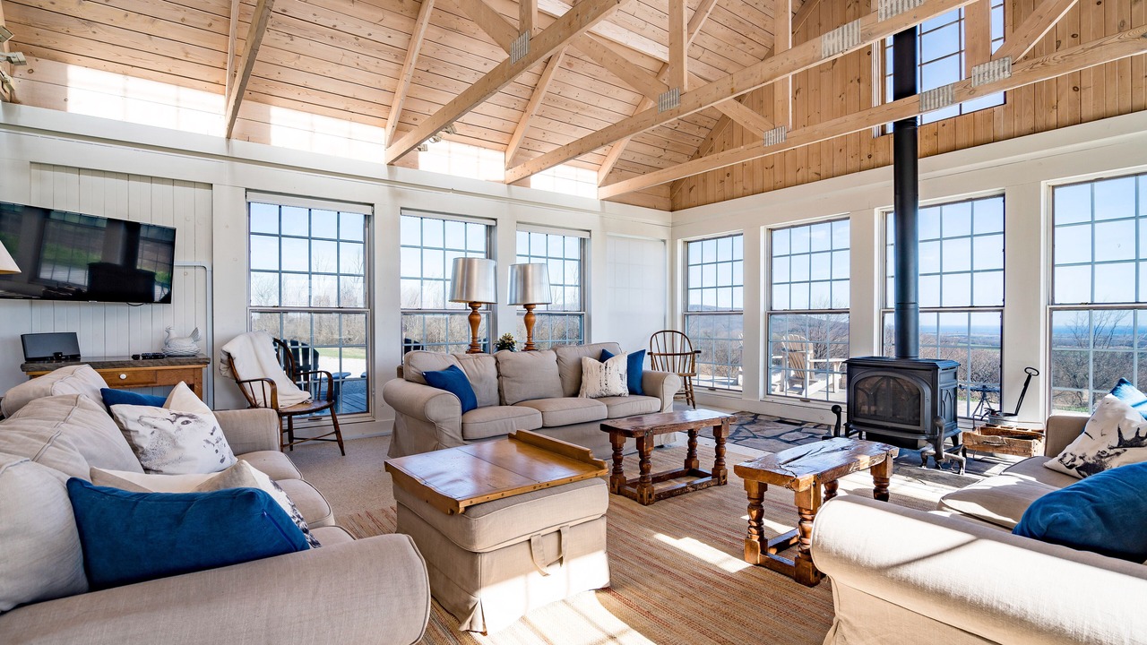 Photo of Livingroom in Glen Huron