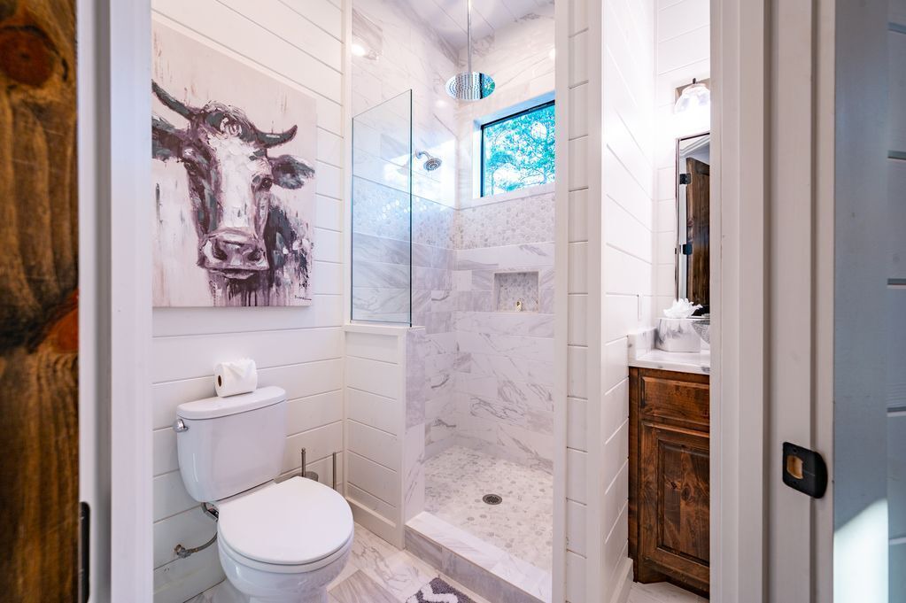 Photo of Bathroom in Broken Bow