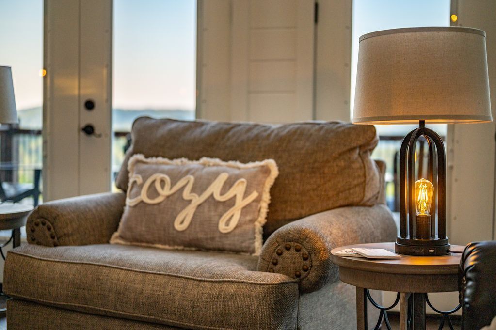 Photo of Livingroom in Broken Bow