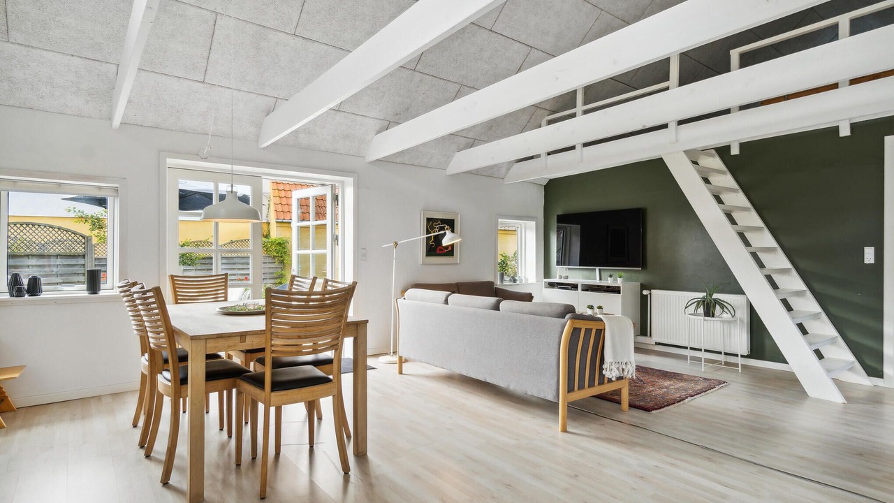 Photo of Others in Asaa