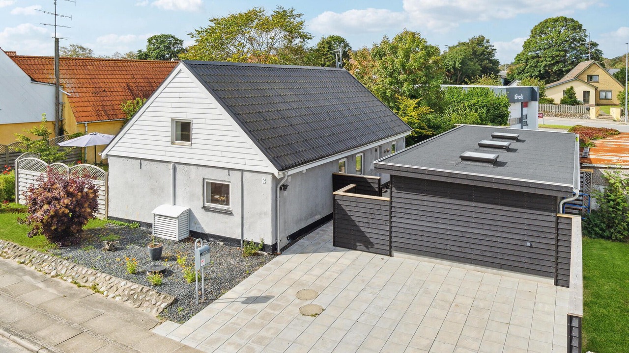 Photo of Others in Asaa