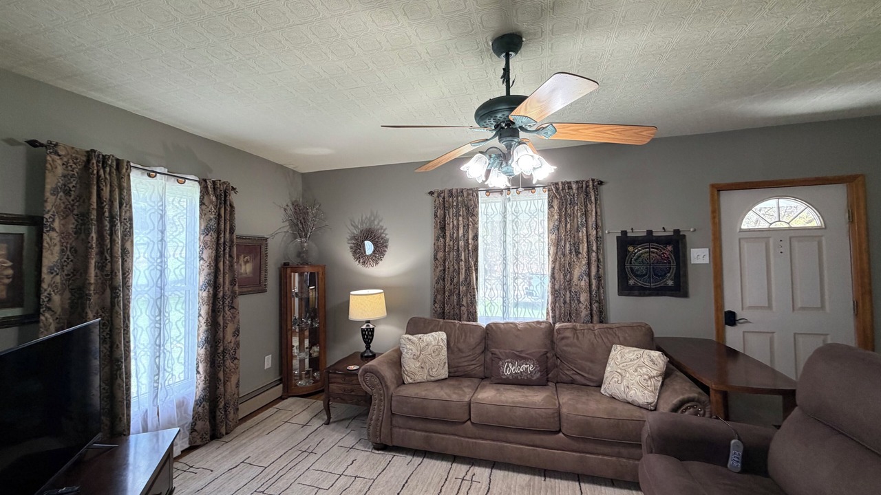 Photo of Livingroom in Montour Falls