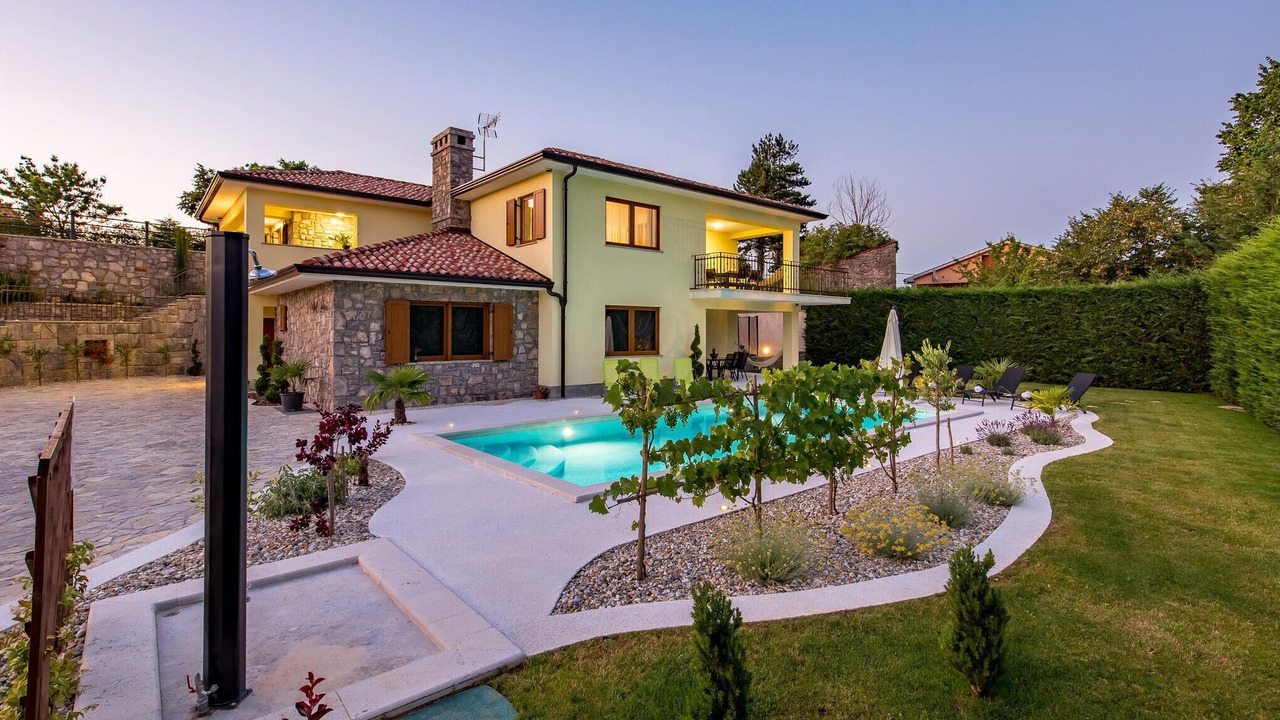 Photo of Outdoor in Mucici