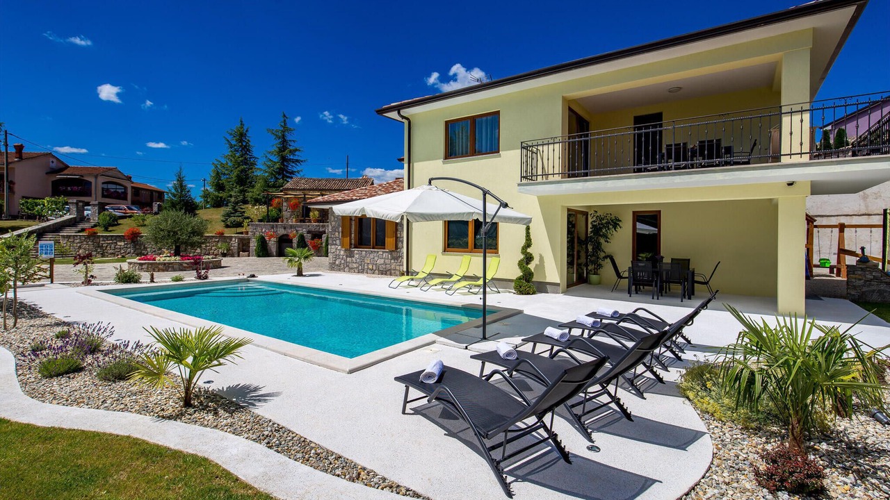 Photo of Outdoor in Mucici