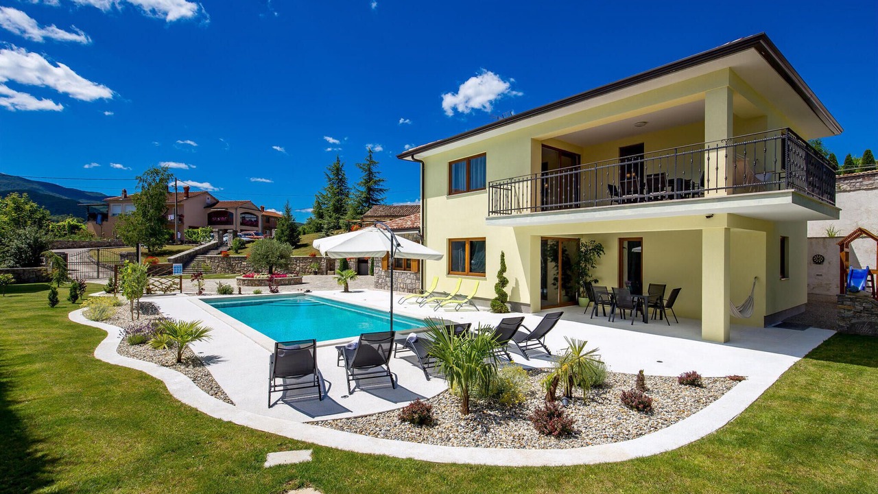 Photo of Outdoor in Mucici