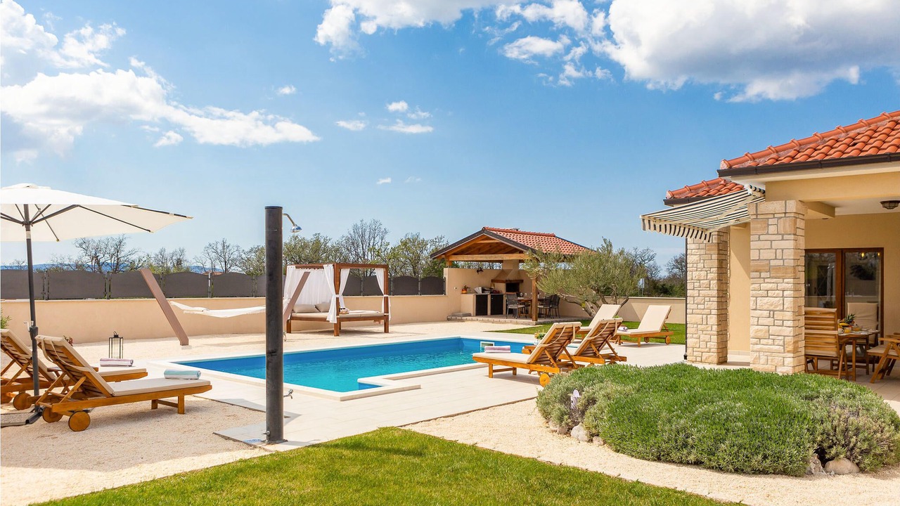 Photo of Outdoor in Drnis