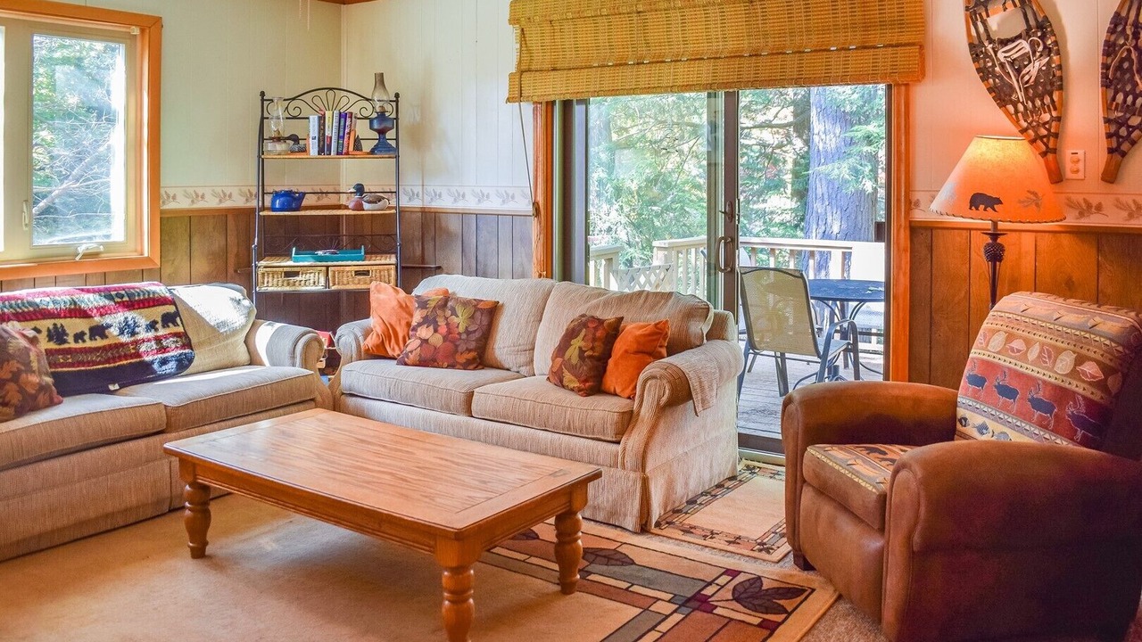 Photo of Livingroom in Town of Webb