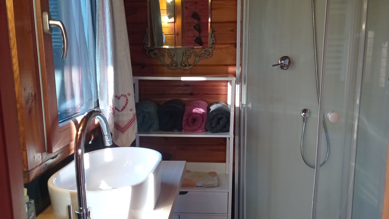 Photo of Bathroom in Clais