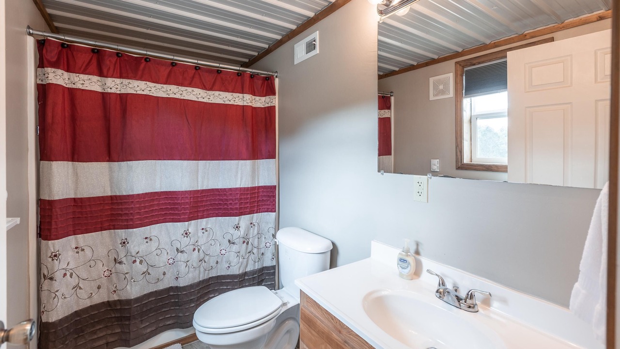 Photo of Bathroom in Steelville