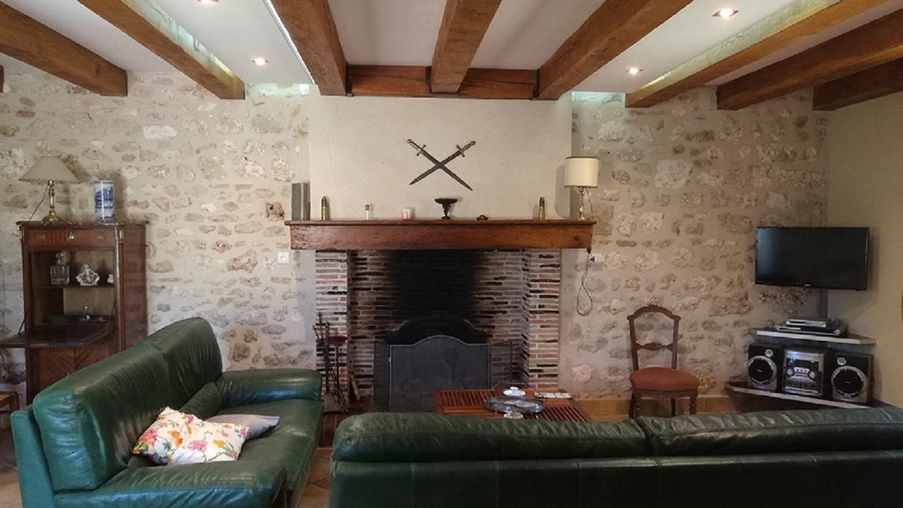 Photo of Livingroom in Saint-Pierre-de-Cole