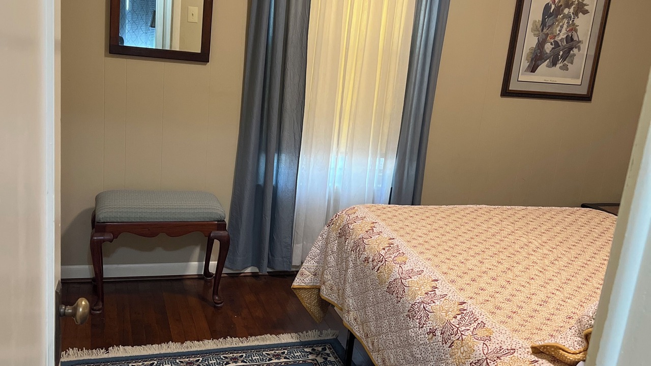 Photo of Bedroom in Cunningham