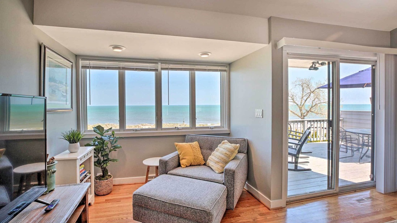 Photo of Livingroom in Miller Beach