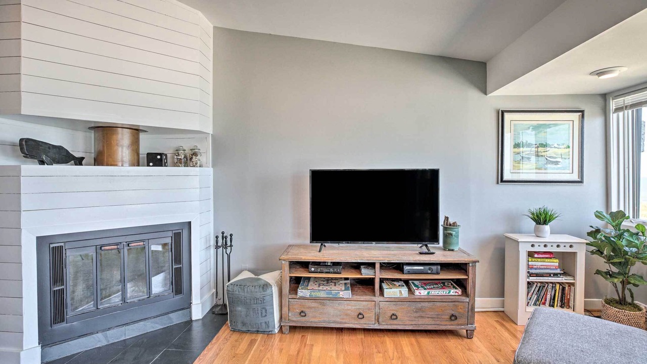 Photo of Livingroom in Miller Beach