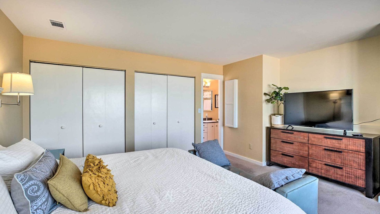 Photo of Bedroom in Miller Beach