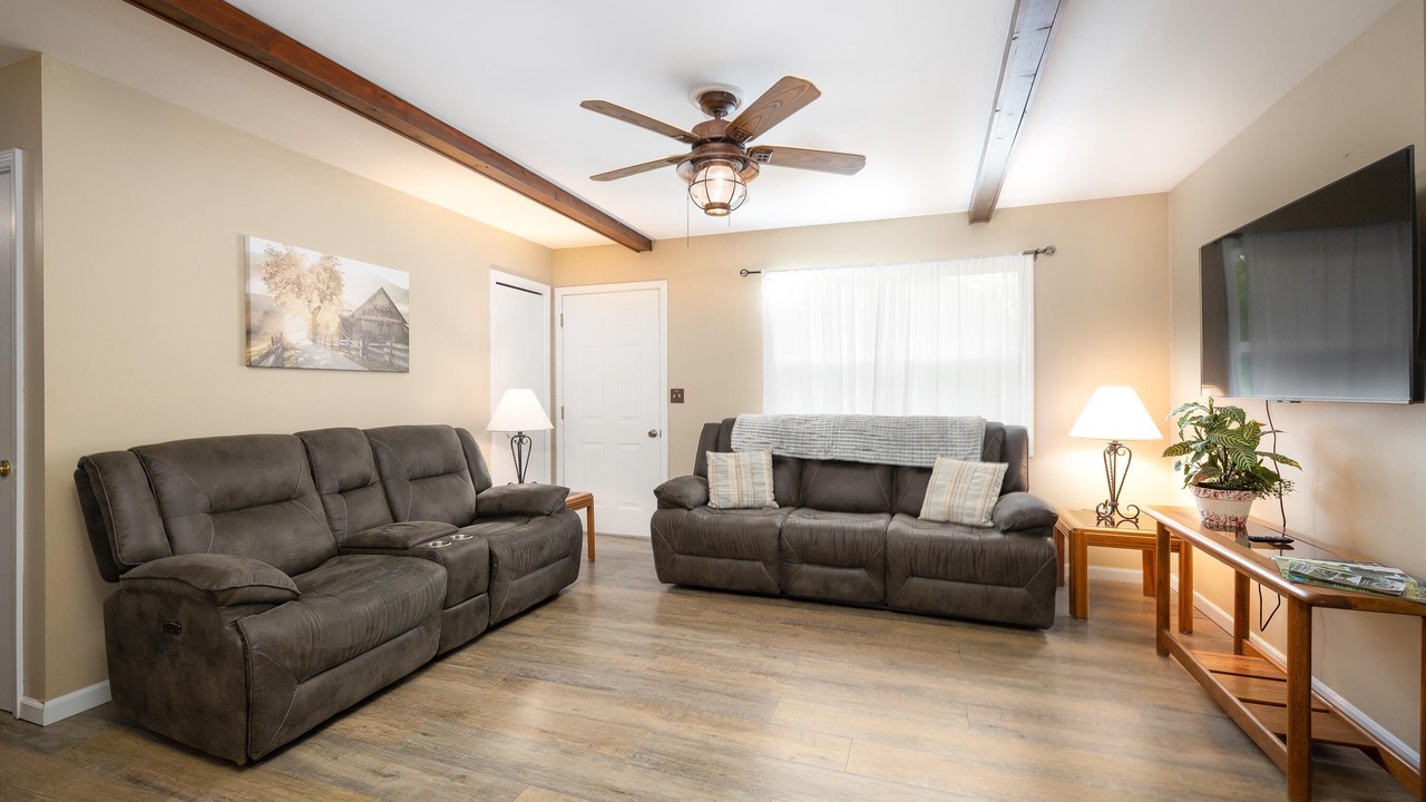Photo of Livingroom in Steelville