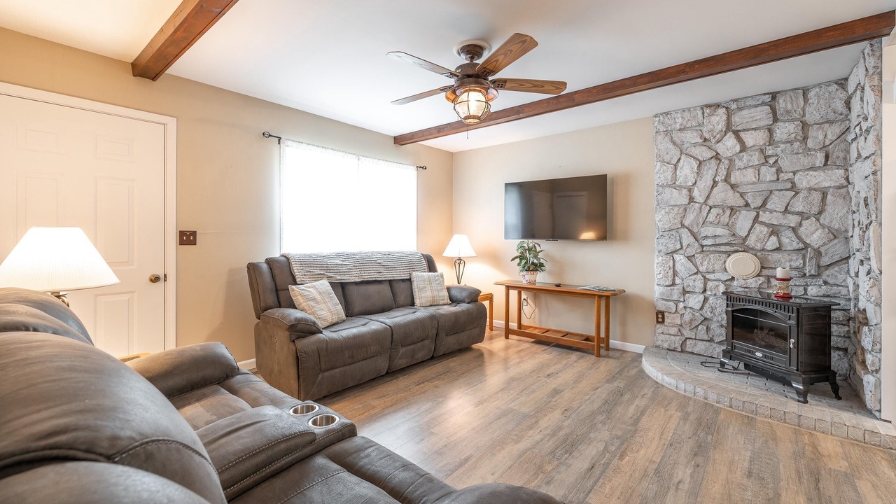 Photo of Bedroom in Steelville