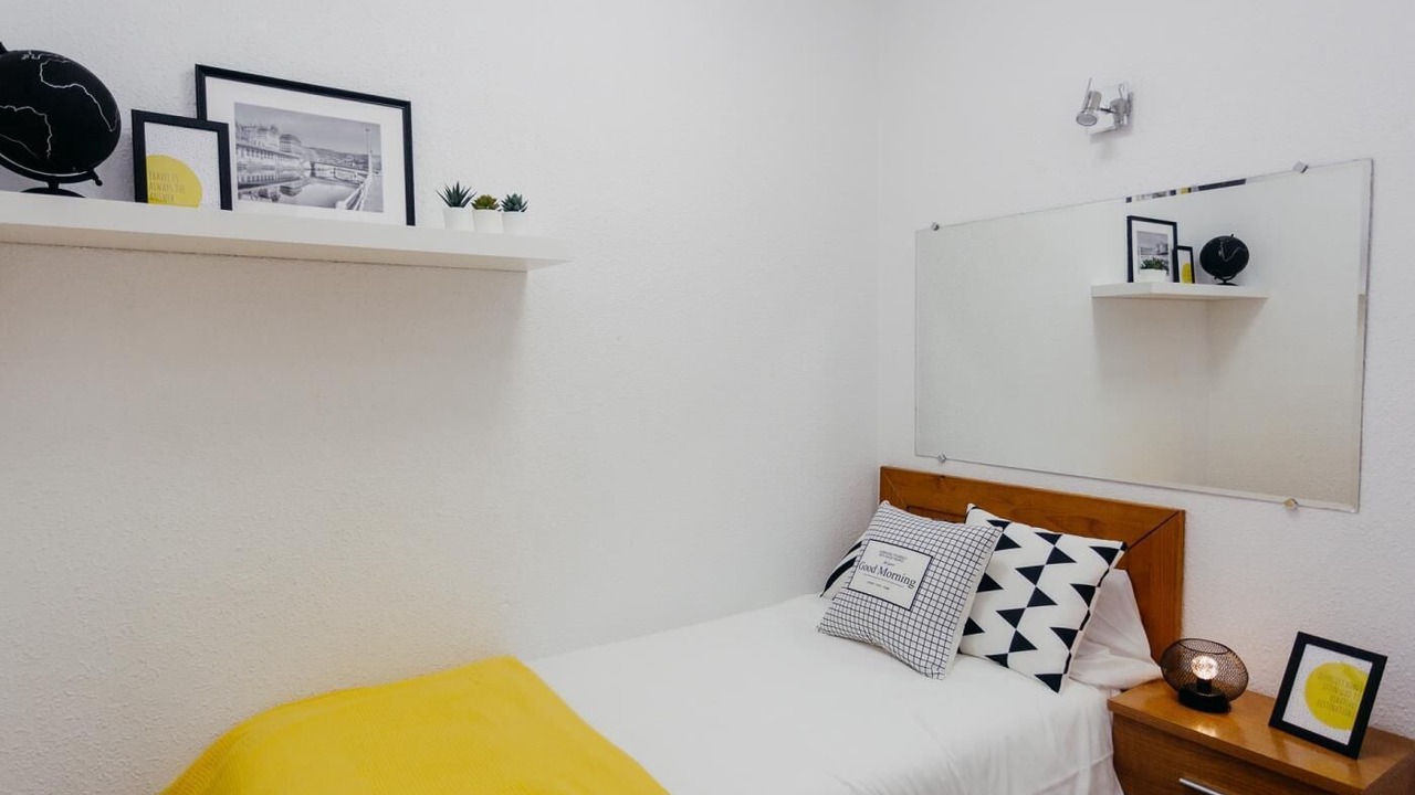 Photo of Bedroom in Bilbao City Centre