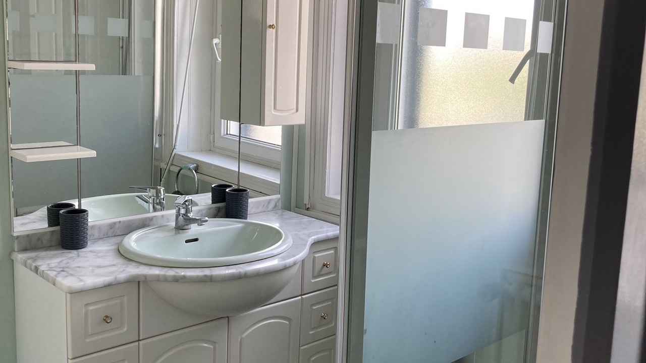 Photo of Bathroom in Saint-Guenole