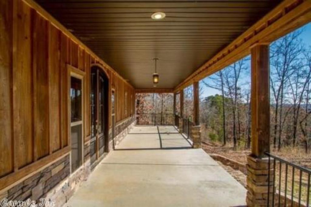 Photo of Outdoor in Center Ridge