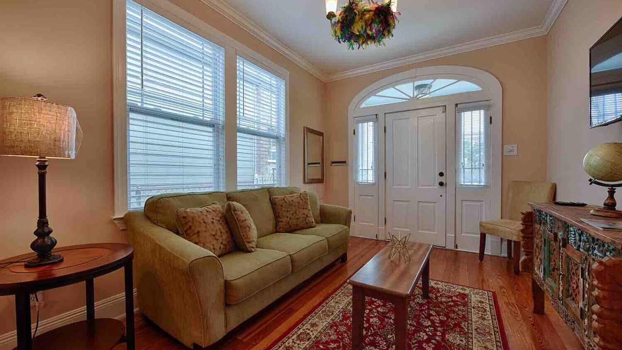 Photo of Livingroom in Tulane - Gravier