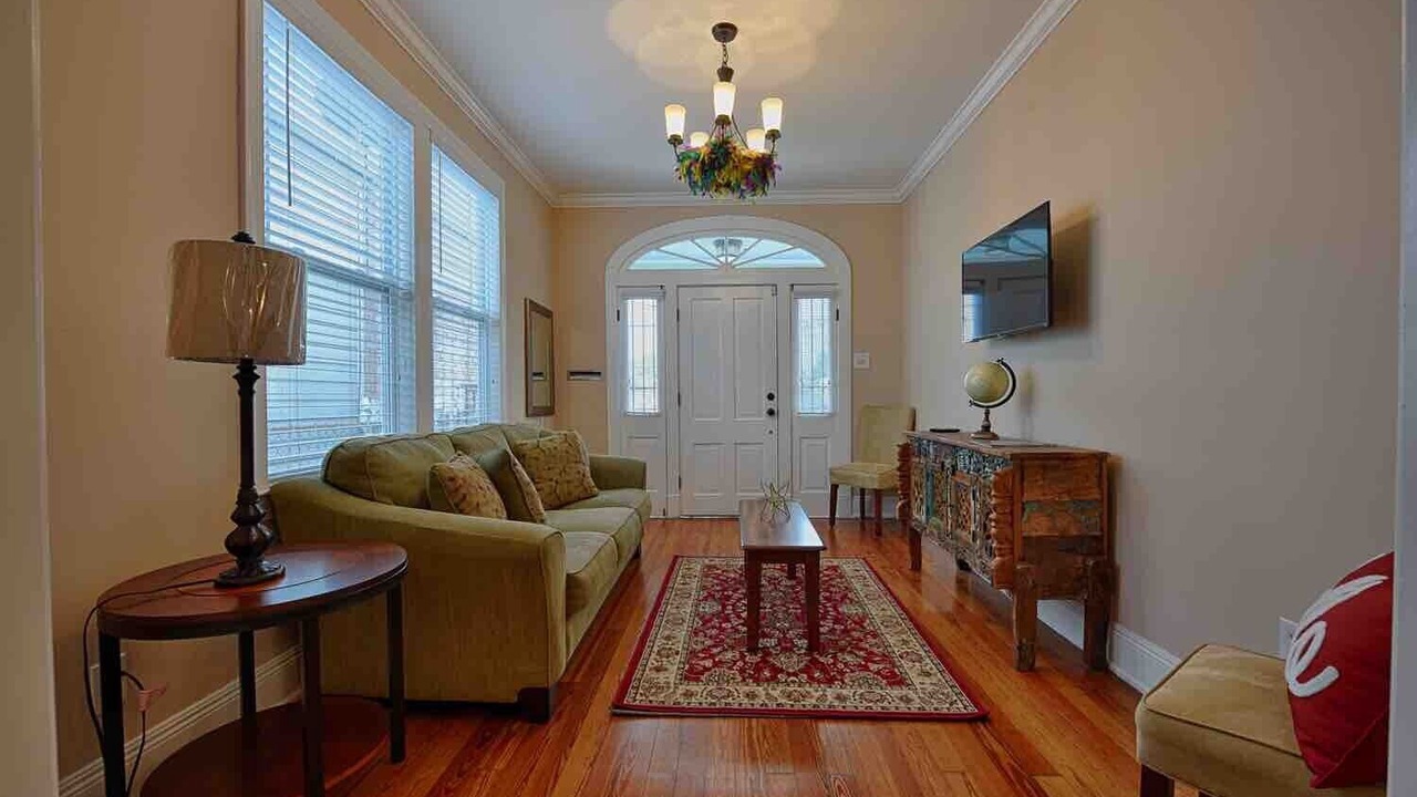 Photo of Livingroom in Tulane - Gravier