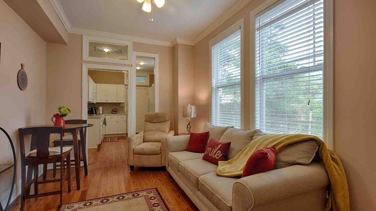 Photo of Livingroom in Tulane - Gravier