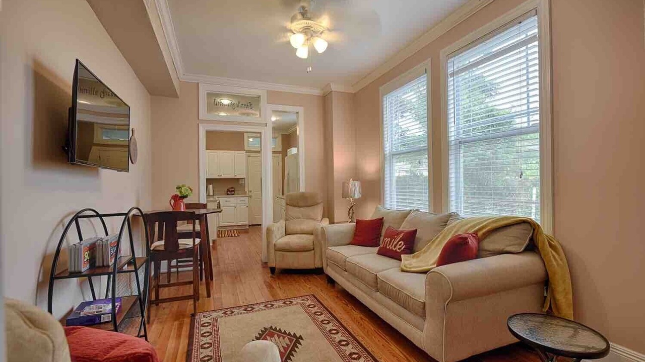 Photo of Livingroom in Tulane - Gravier