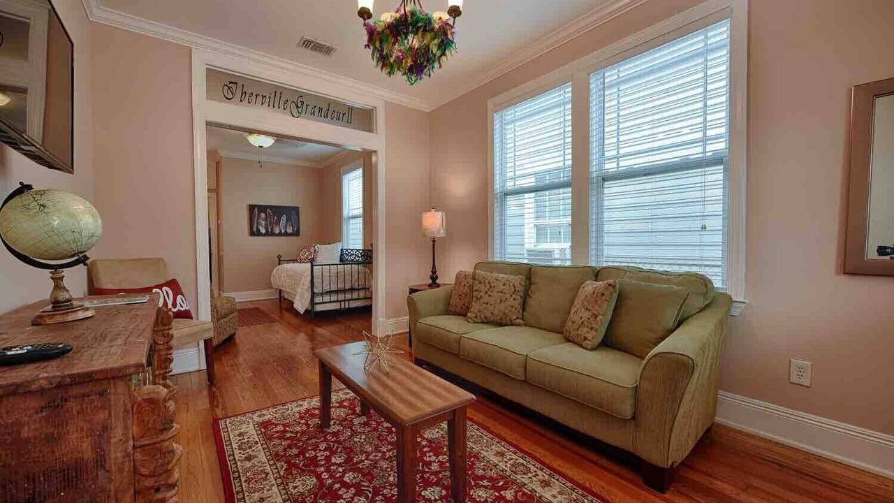 Photo of Livingroom in Tulane - Gravier