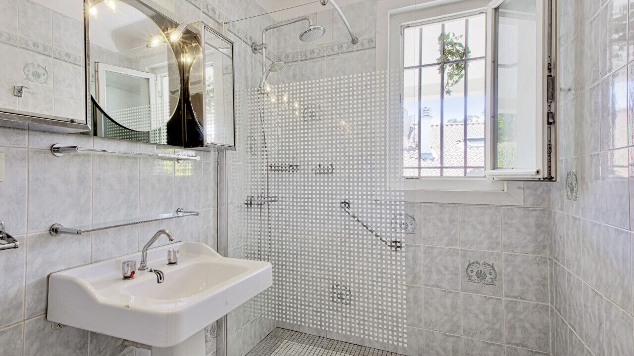 Photo of Bathroom in Ciboure