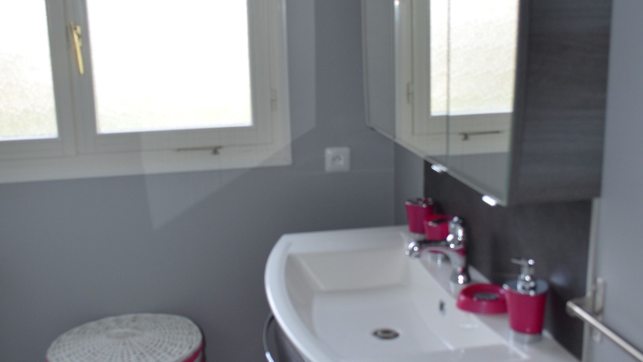 Photo of Bathroom in Pende