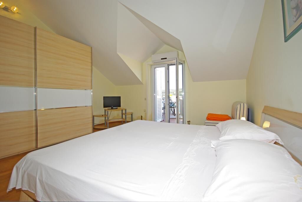 Photo of Bedroom in Sumartin