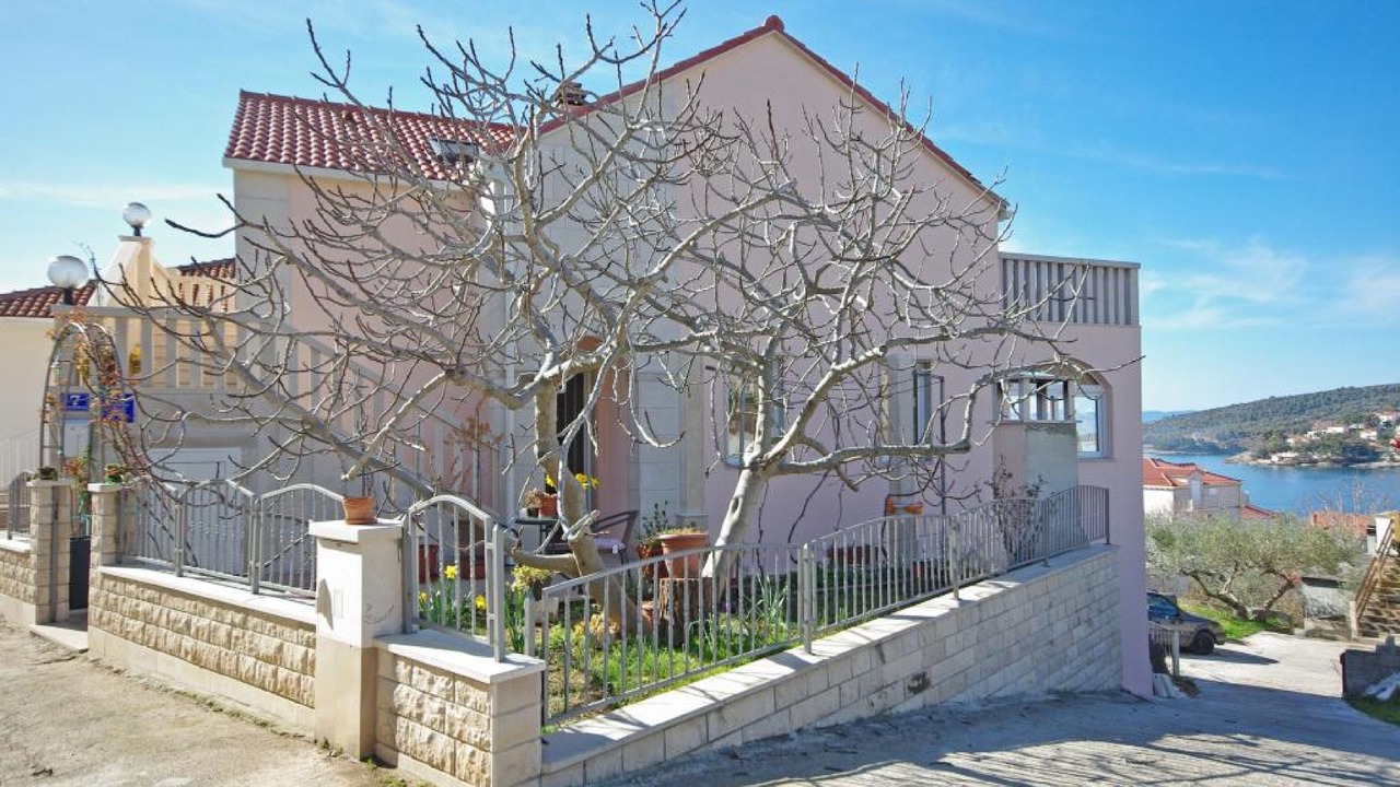 Photo of Outdoor in Sumartin