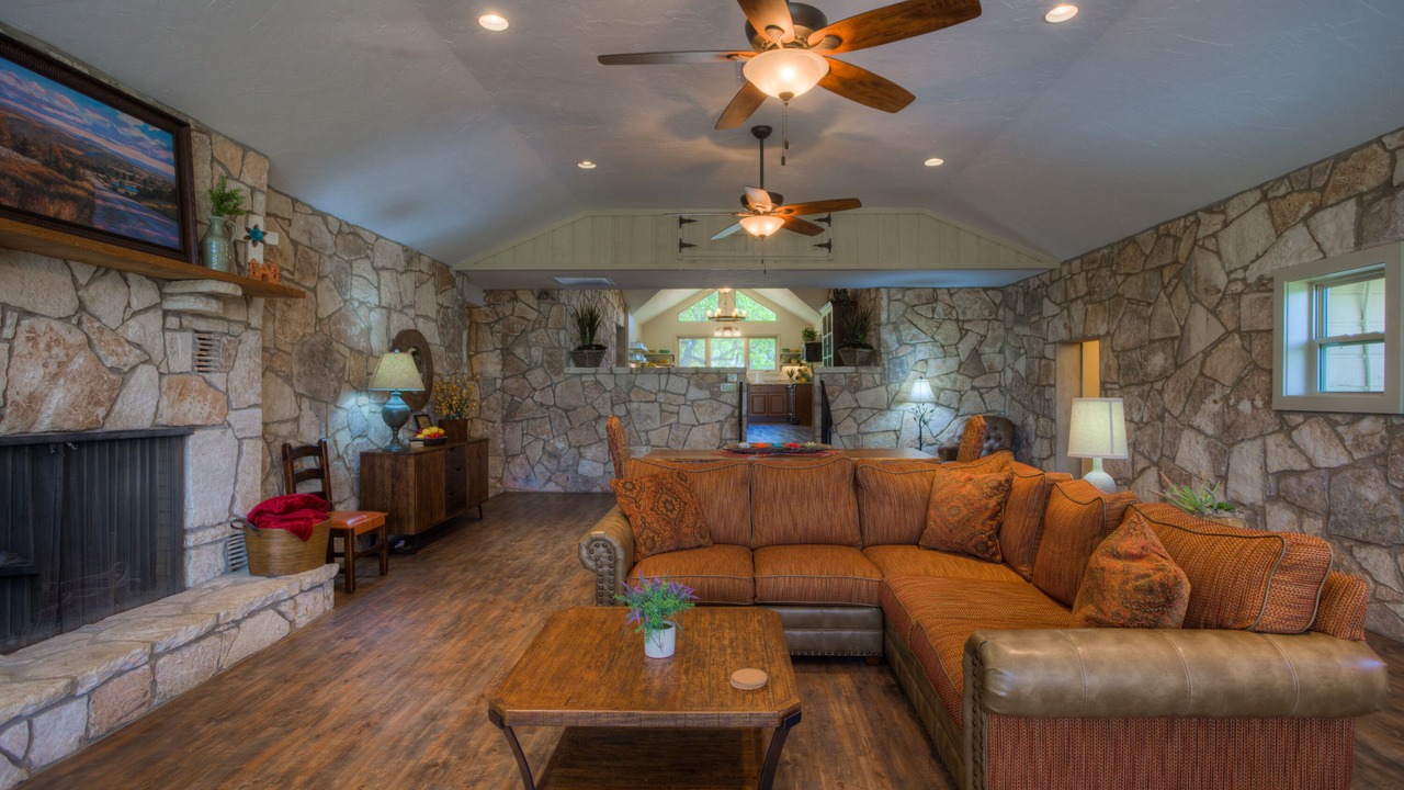 Photo of Livingroom in Hunt