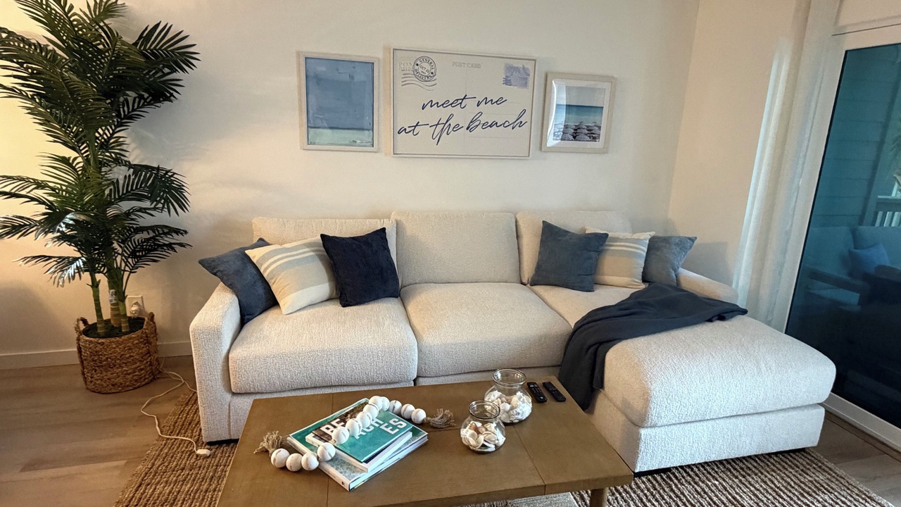 Photo of Livingroom in Indian Shores