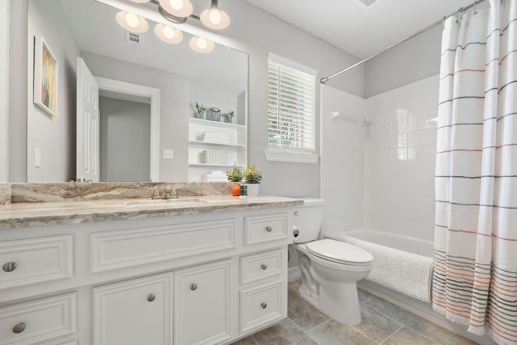 Photo of Bathroom in South Central Houston