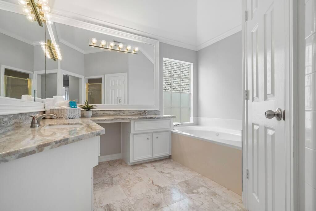 Photo of Bathroom in South Central Houston