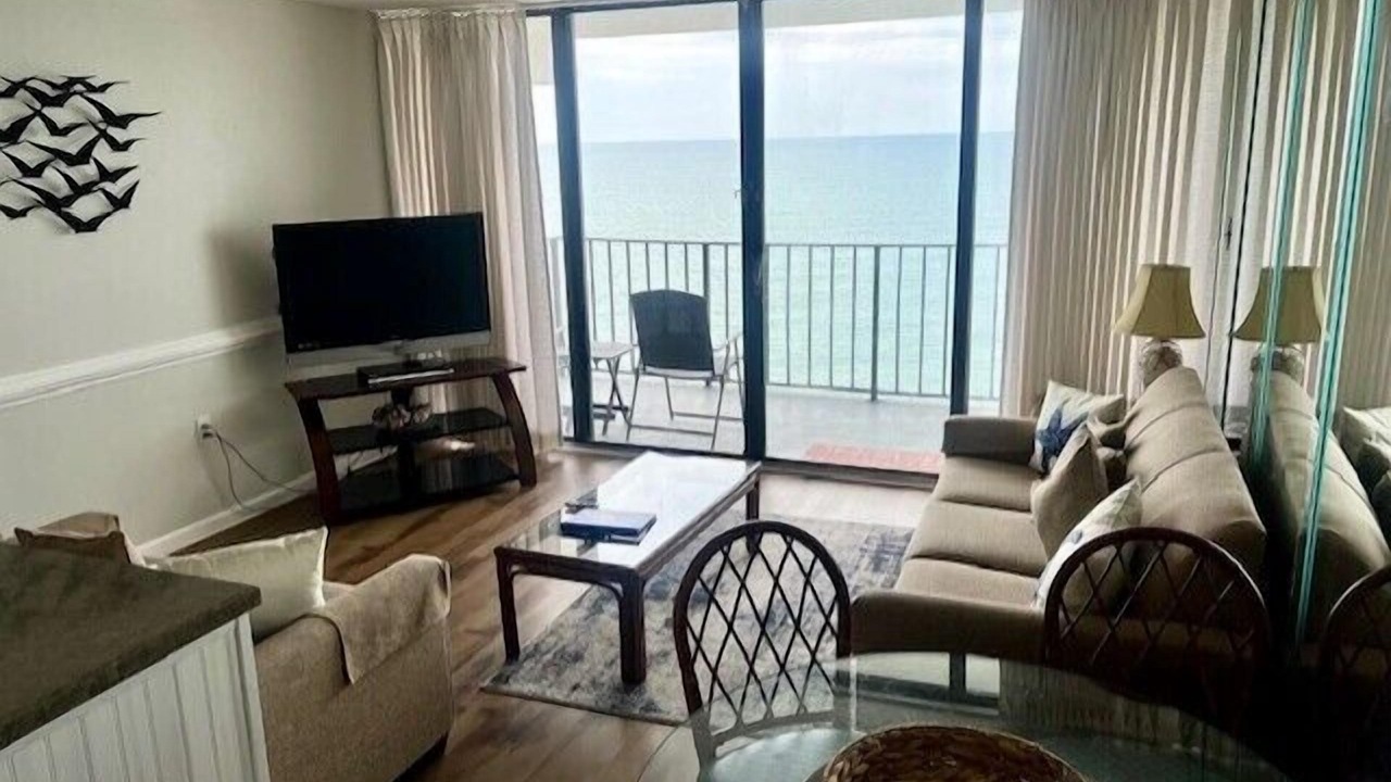 Photo of Livingroom in Garden City