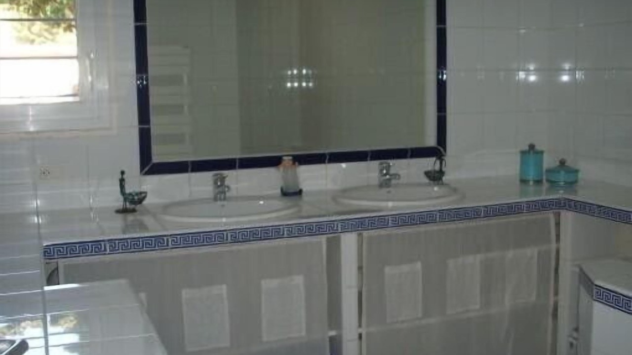 Photo of Bathroom in La Seyne-sur-Mer