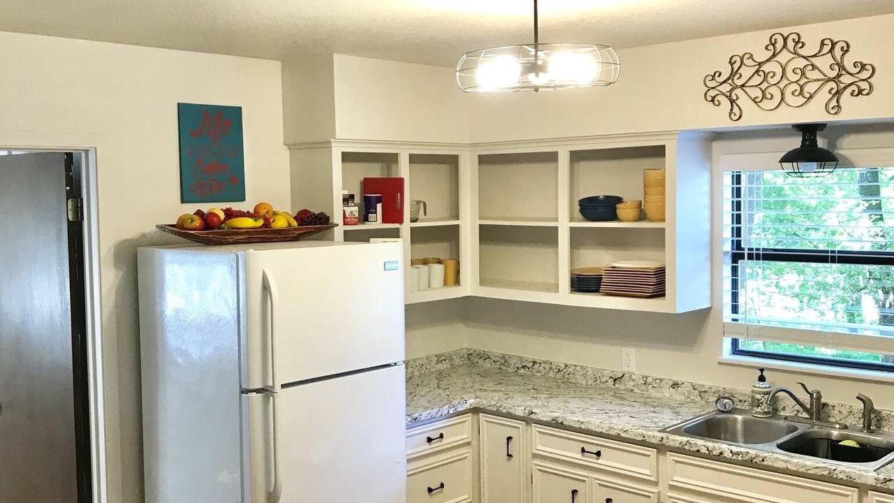 Photo of Kitchen in Leakey