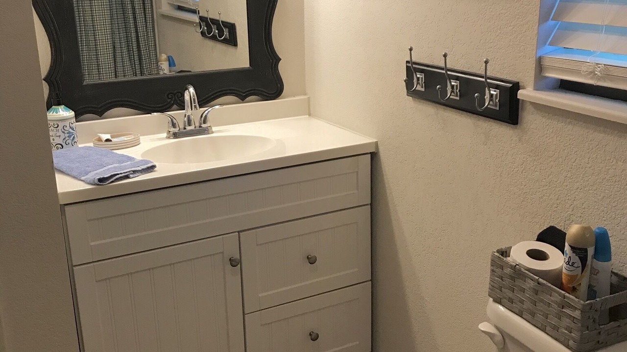 Photo of Bathroom in Leakey