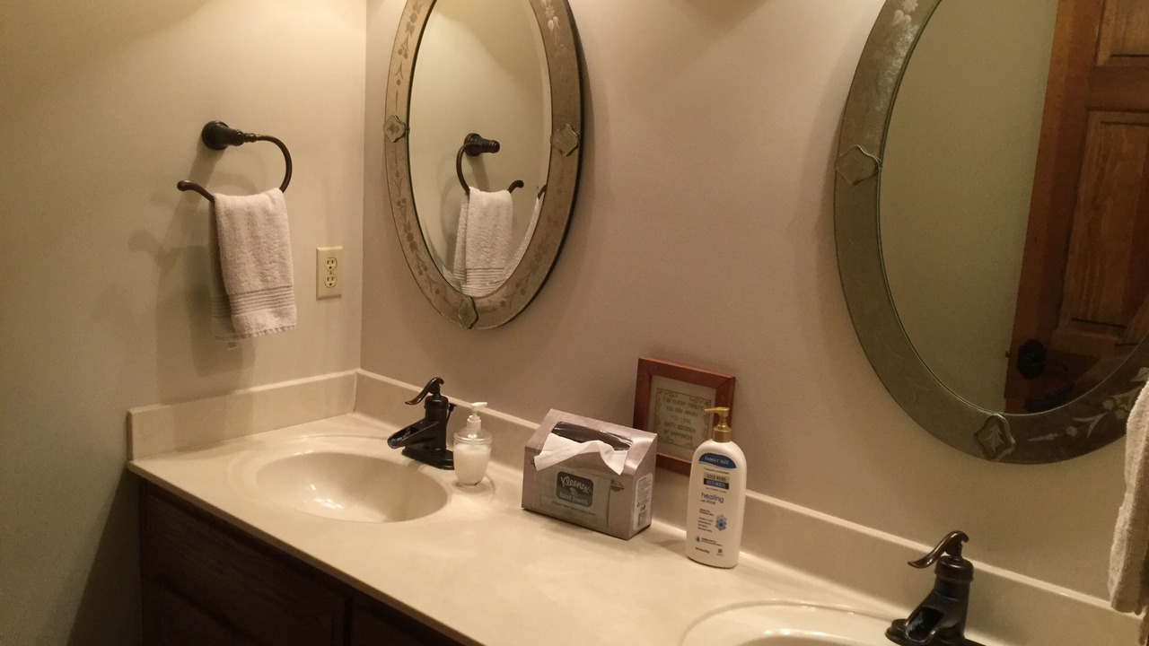 Photo of Bathroom in Guntersville