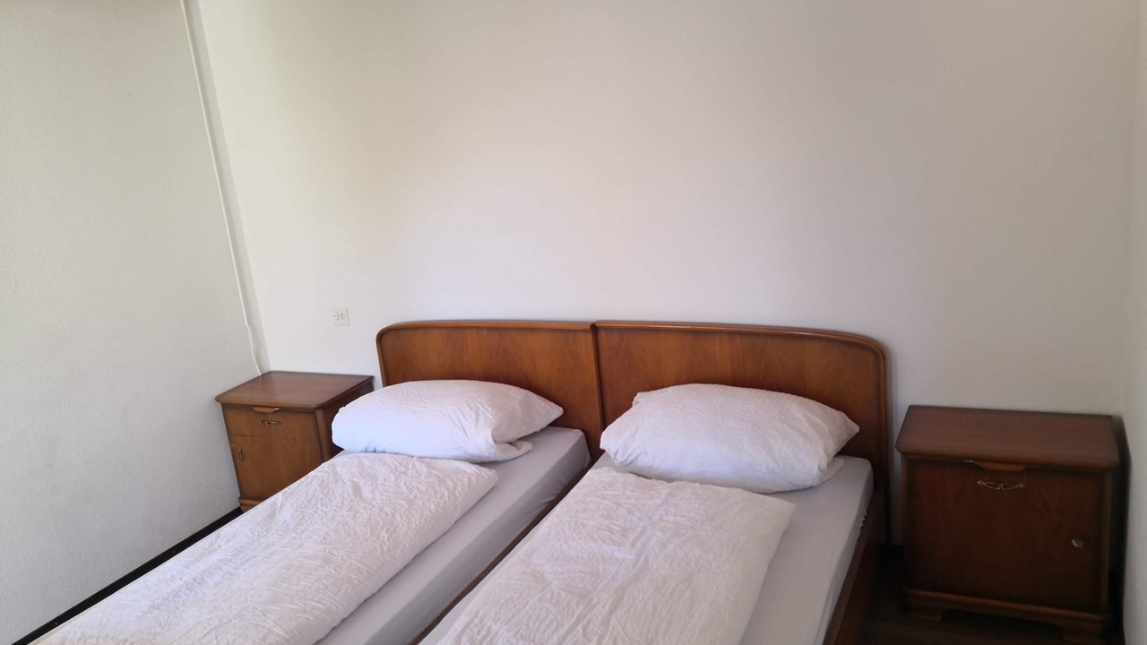 Photo of Bedroom in Lax