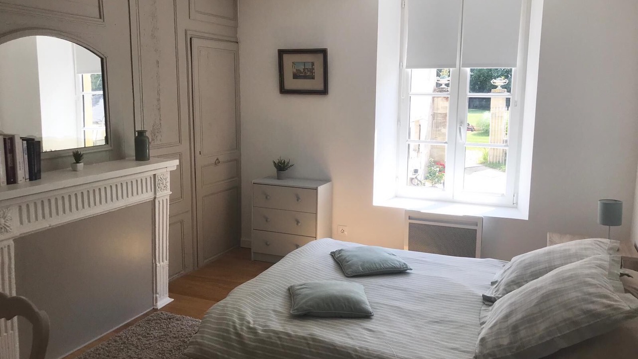 Photo of Bedroom in Commes