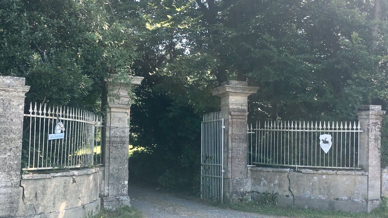 Photo of Outdoor in Commes