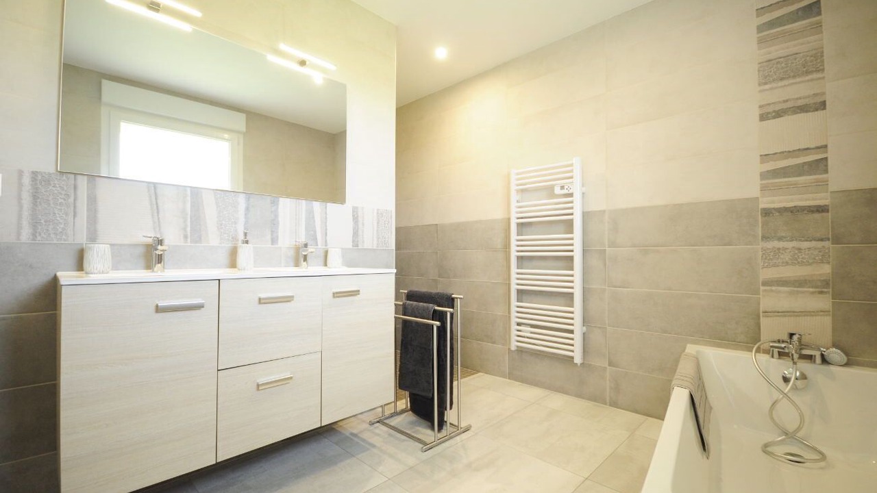 Photo of Bathroom in Vailhourles