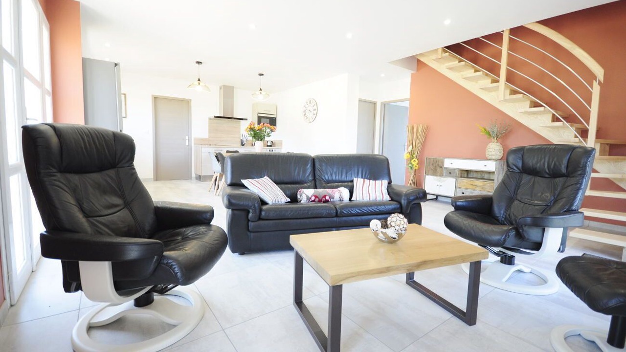 Photo of Livingroom in Vailhourles