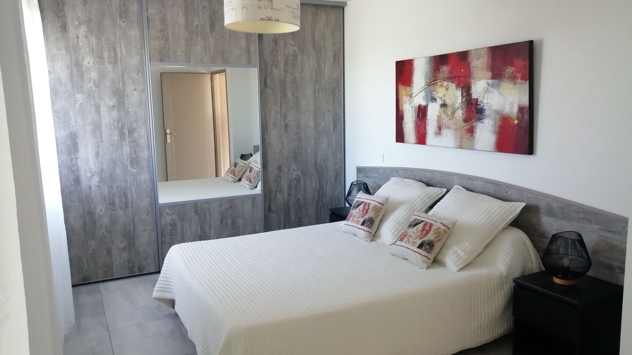 Photo of Bedroom in Vailhourles