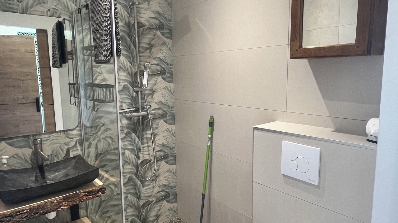 Photo of Bathroom in Saint-Ambroix
